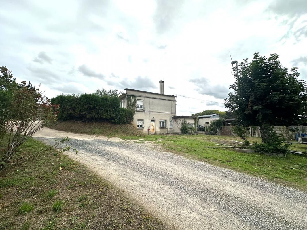 VALENCAY Maison de 9 pièces sur la commune de Valençay 2