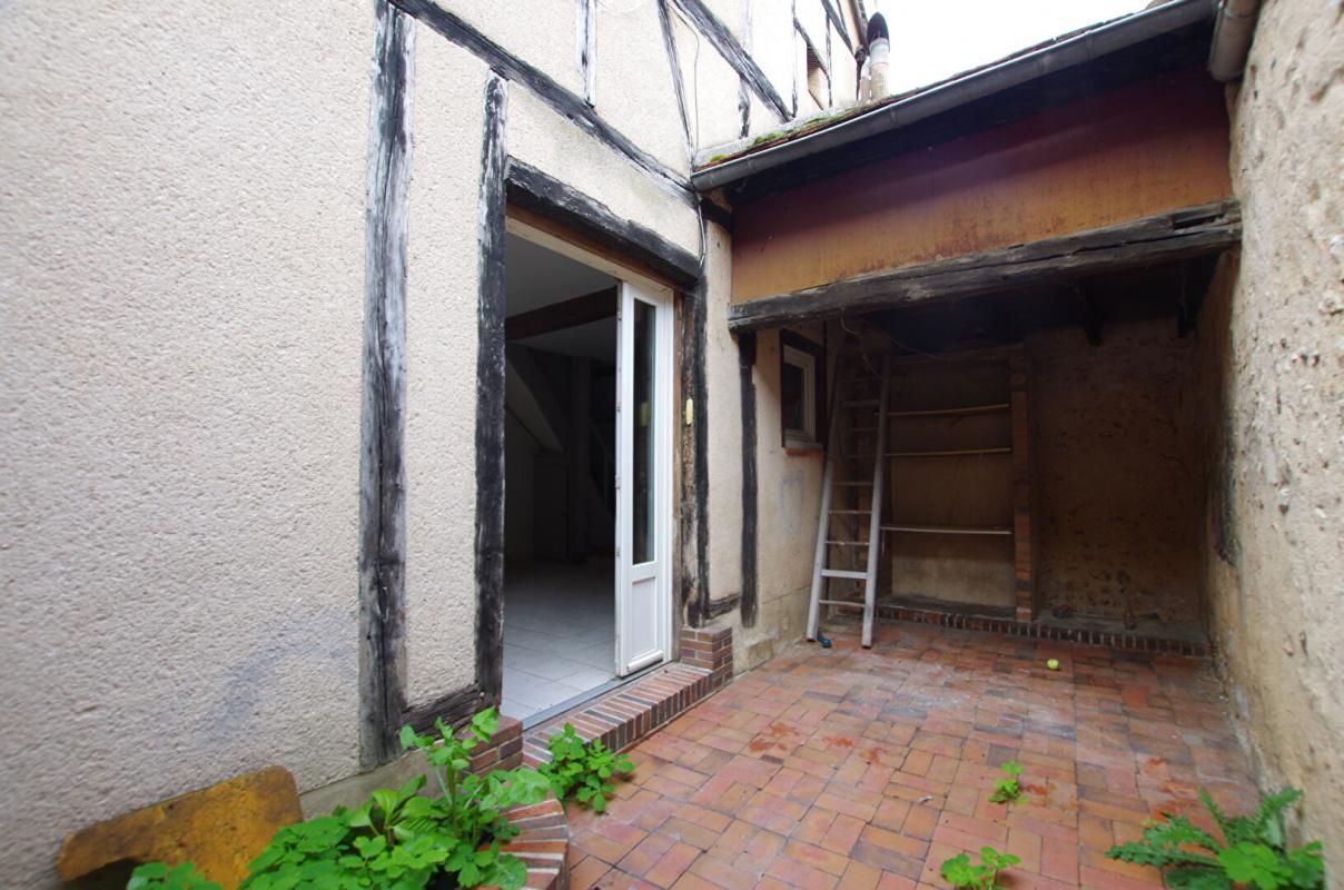 CHATILLON-COLIGNY Maison Chatillon Coligny 1