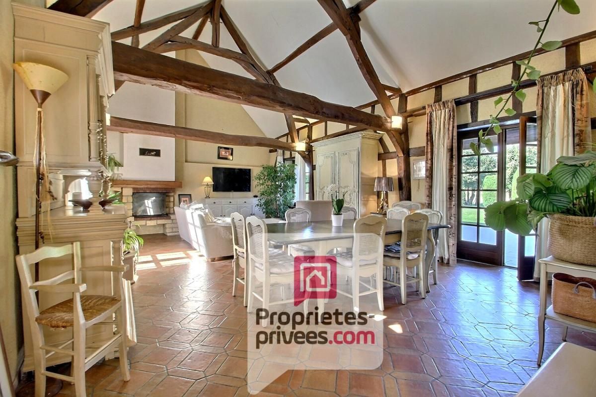 MONTARGIS 1h de PARIS - A VENDRE MAGNIFIQUE LONGERE à COLOMBAGES de 200 m2 environ, PISCINE, TERRAIN 2300 m2 3