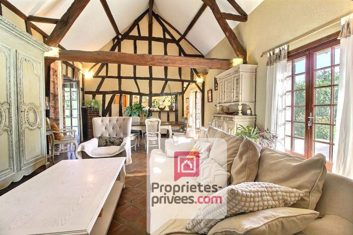 MONTARGIS 1h de PARIS - A VENDRE MAGNIFIQUE LONGERE à COLOMBAGES de 200 m2 environ, PISCINE, TERRAIN 2300 m2 4