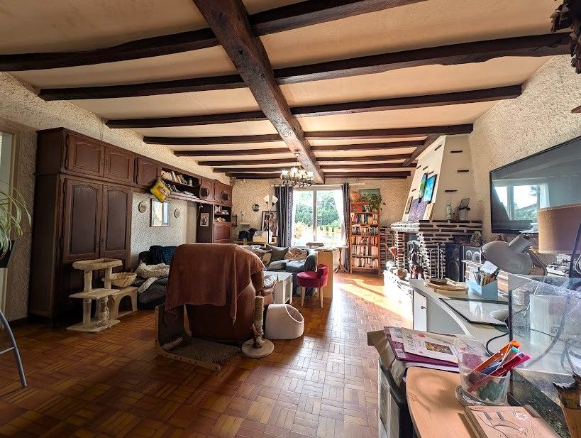 SAINT-MARTIN-DU-BOIS Maison en pierre 4