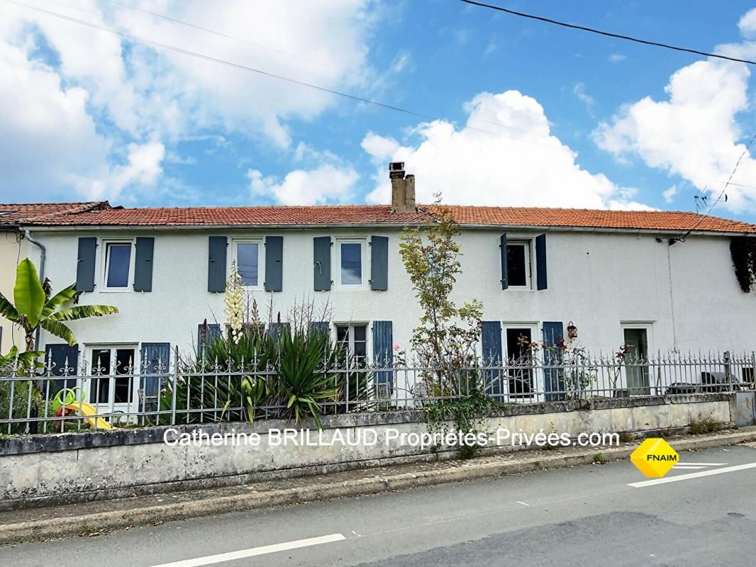 AIGREFEUILLE-D'AUNIS Maison Aigrefeuille D Aunis 6 pièce(s) 209 m2 2