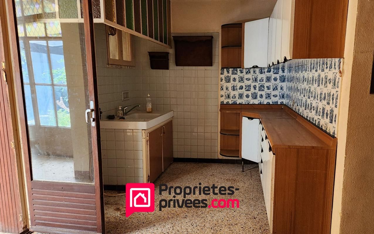 UZES Proche Uzès, Maison de village avec jardin et cour intérieure 3