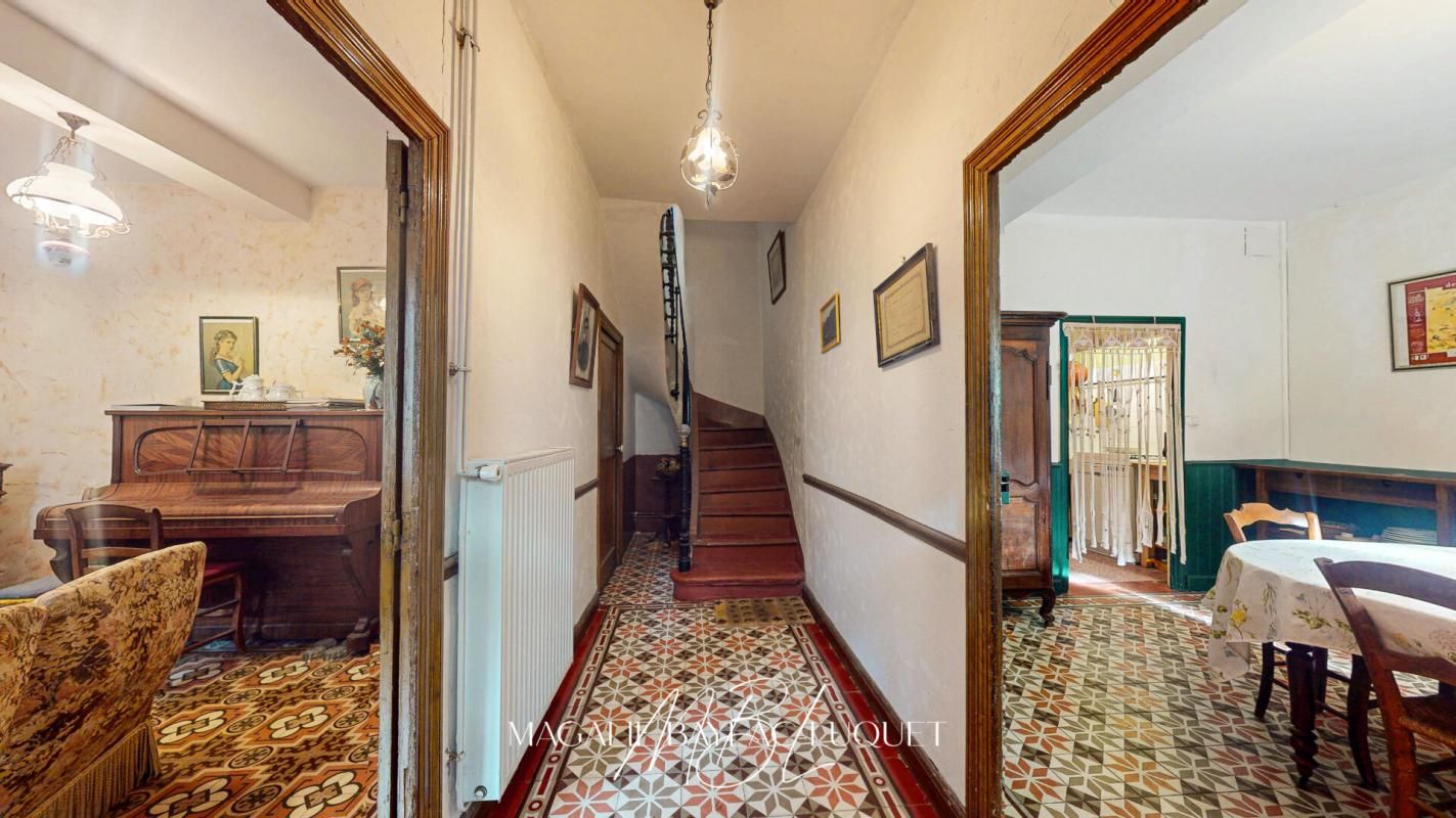 CABRESPINE CABRESPINE - GRANDE MAISON DE CARACTERE - 216m2 - GARAGE - COUR 2