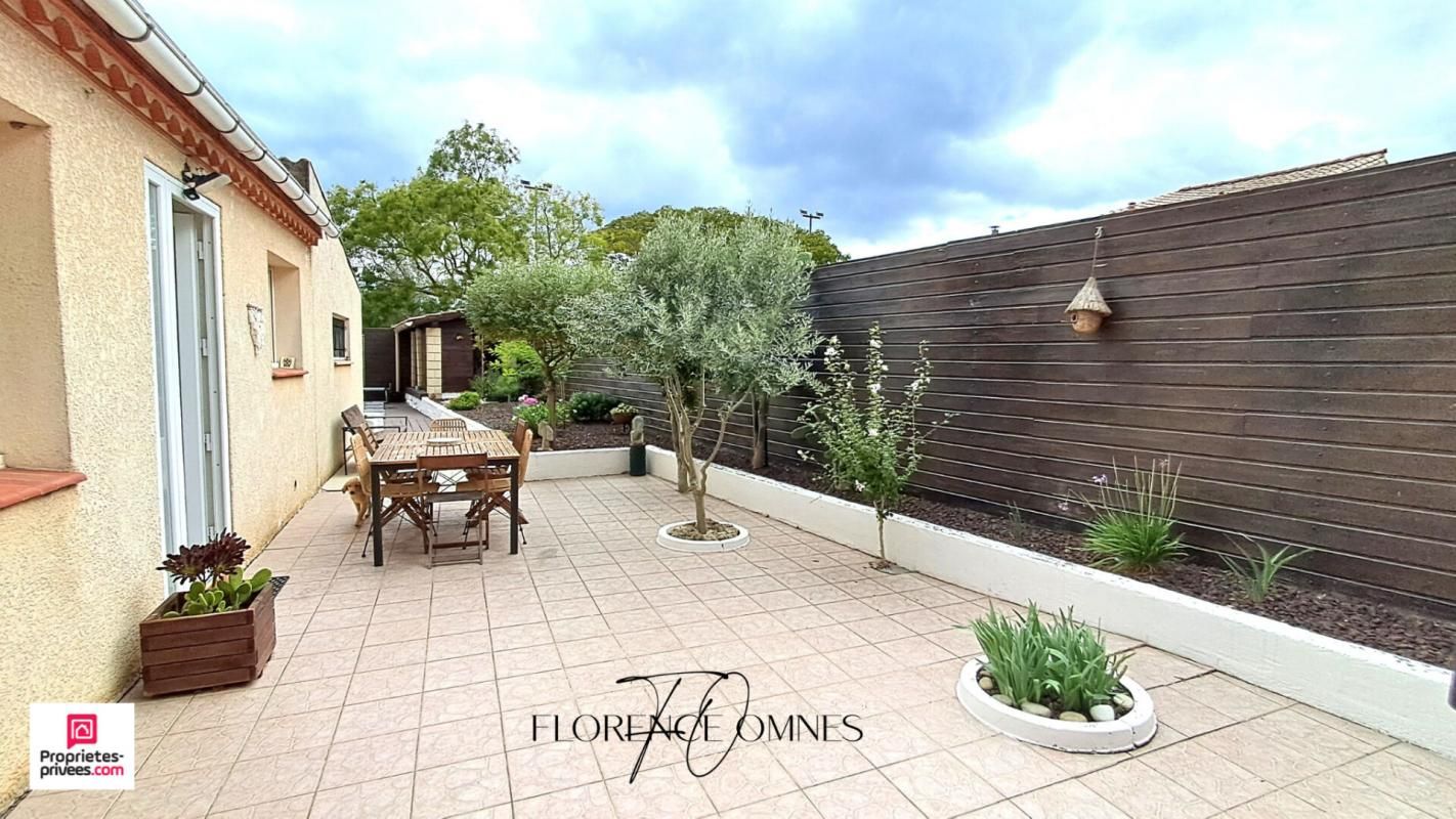 VILLALIER - Maison de plain pied  75m2 - 2 Chambres - Piscine