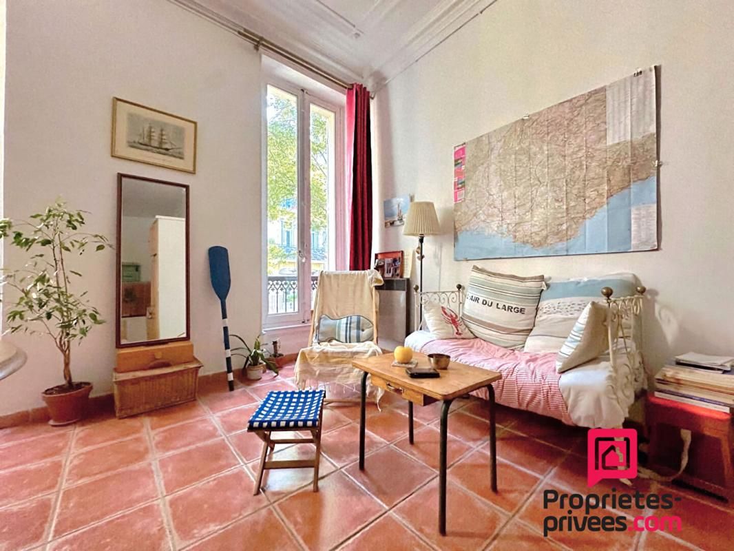 MARSEILLE-1ER-ARRONDISSEMENT Marseille - Lot modulé en deux appartements de 87.42 m² 1