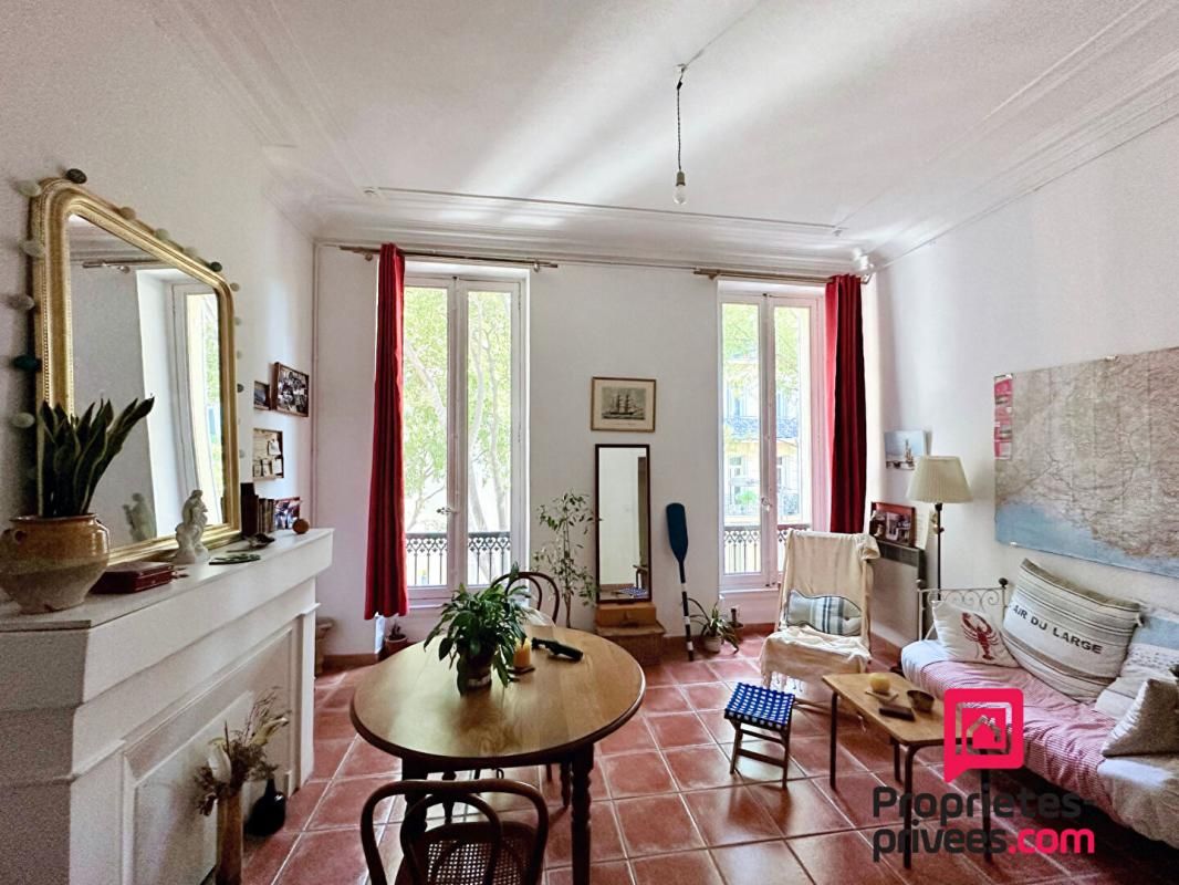MARSEILLE-1ER-ARRONDISSEMENT Marseille - Lot modulé en deux appartements de 87.42 m² 2