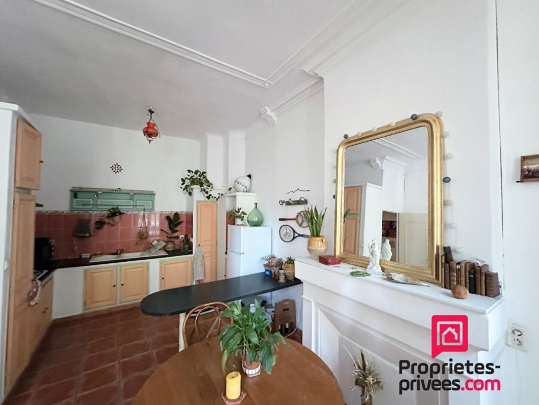 MARSEILLE-1ER-ARRONDISSEMENT Marseille - Lot modulé en deux appartements de 87.42 m² 3