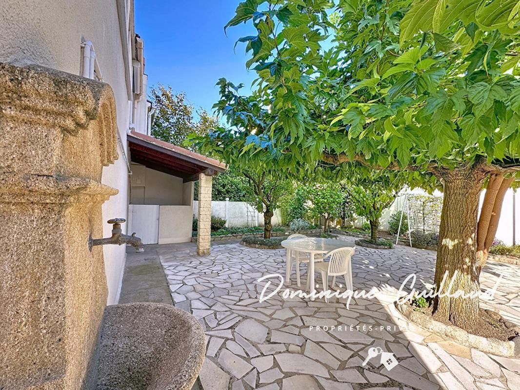 NIMES Maison -5 pièces-Nîmes (secteur Jean-Jaurès / place Séverine) 2