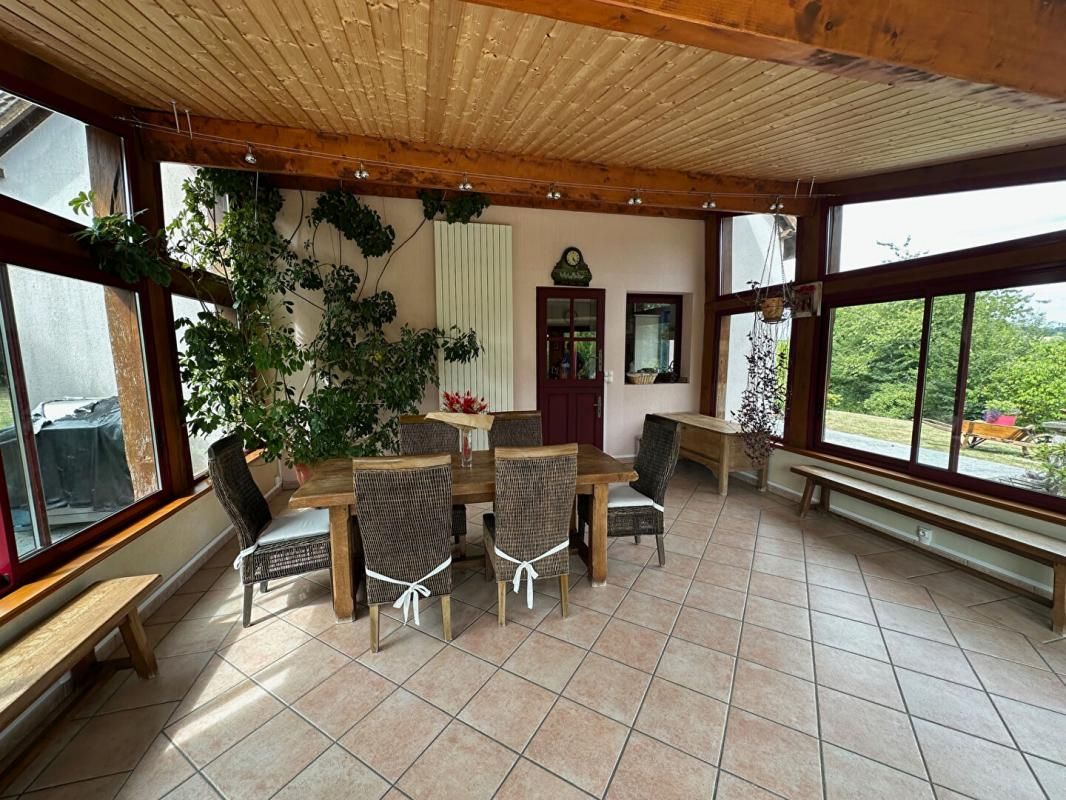 SAINT-DENIS-D'AUTHOU Spacieux pavillon familial à Saintigny 8 pièces 200 m2 2