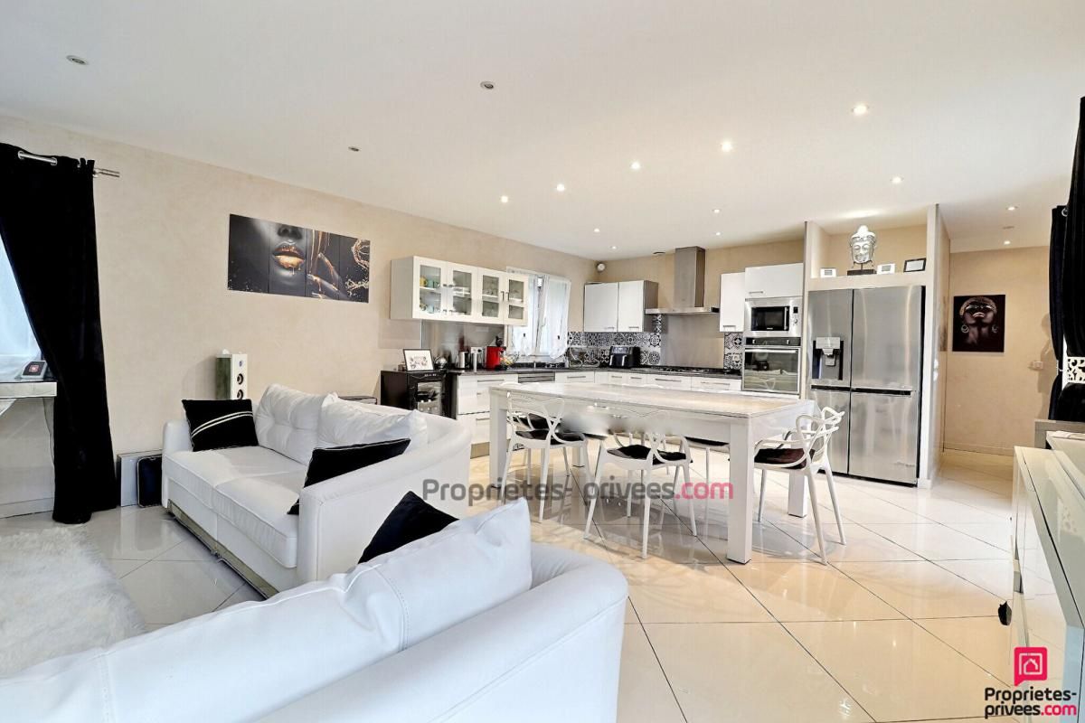 SAINTE-GENEVIEVE-DES-BOIS Maison Sainte-Geneviève-des-Bois 10 pièces 210 m2 3