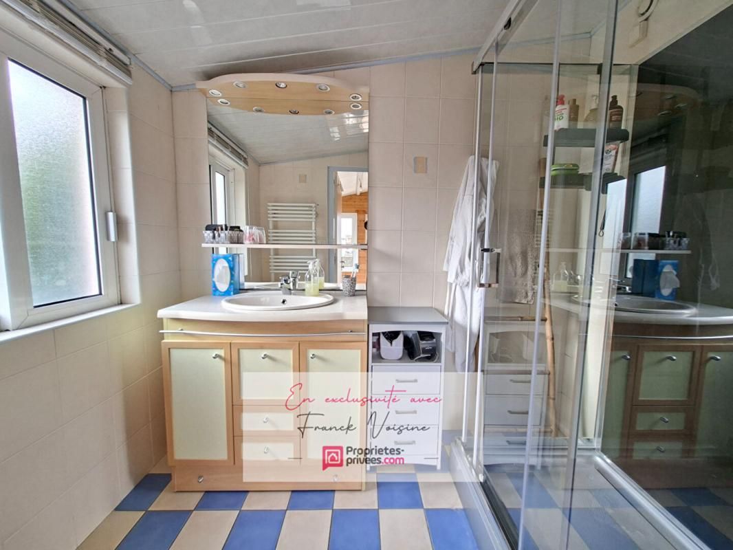 LES HERBIERS A VENDRE en EXCLUSIVITE aux Herbiers - Maison de 78 m2 sur sous-sol avec 1 chambre et 1 bureau sur un terrain de 398 m2 env 4