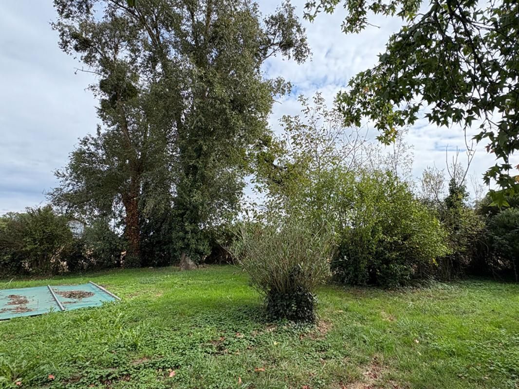 BARIE VENTE EXCLUSIVE : MAGNIFIQUE CORPS DE FERME EN PIERRE - L'AUTHENTICITÉ AUX PORTES DE BORDEAUX à Barie 7 pièces 215 m2 4