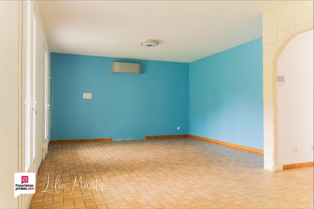 LA LANDE-DE-FRONSAC Maison et chalet - 146m2 - 6 pièces 3