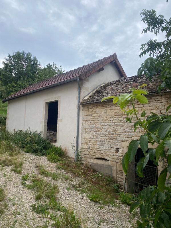 GRENANT-LES-SOMBERNON Terrain constructible 1294 m2 avec grange de 46 m2 2