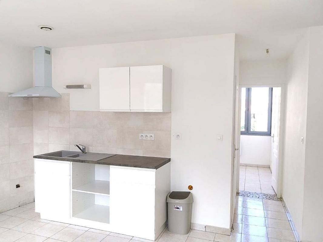 CLERMONT-L'HERAULT Appartement  2 pièces 37 m2 3