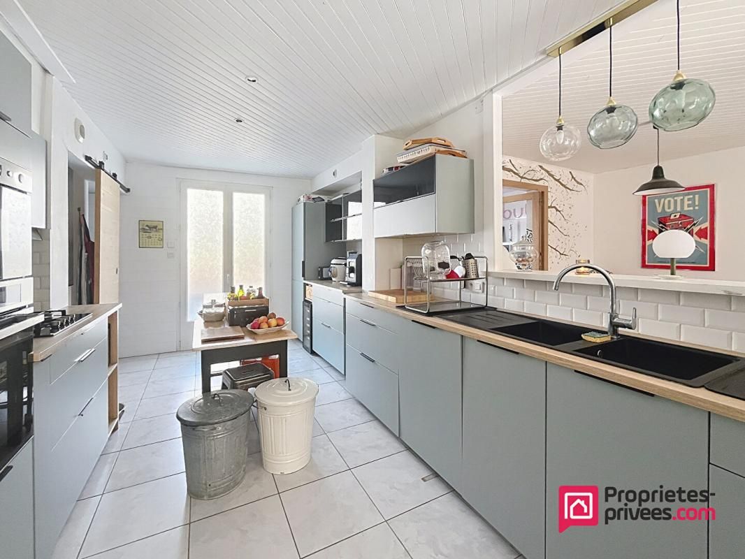 LA ROCHELLE La Rochelle - Quartier Saint Eloi - Maison 8 pièce(s) 174 m2 - 5 chambres - Parcelle de 355m2 4
