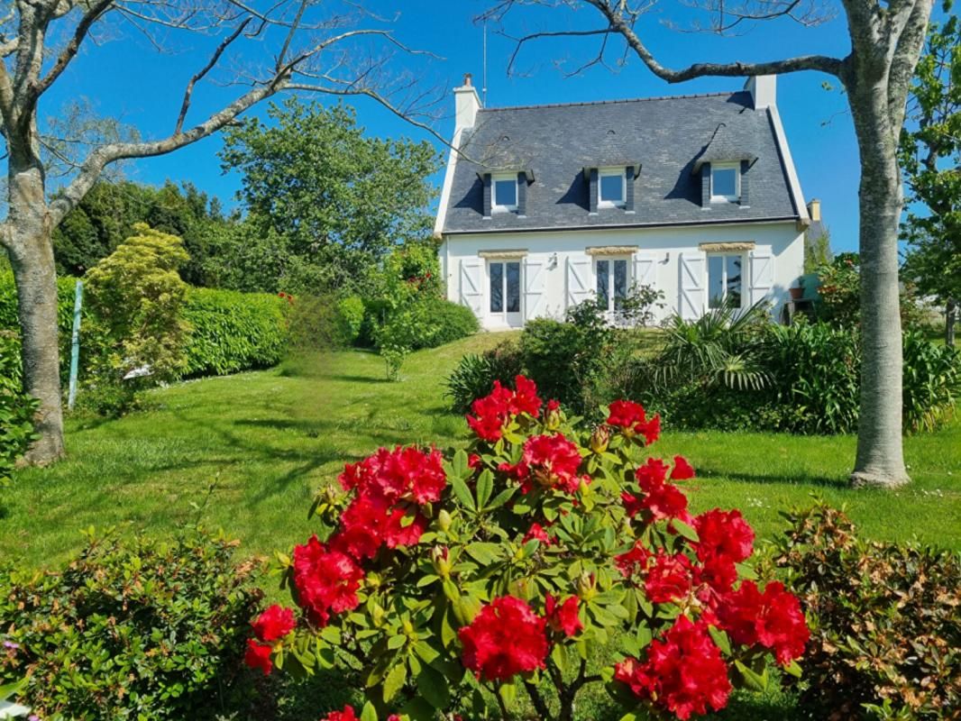 LA FORET-FOUESNANT Maison rénovée 123 m² + 46 m² de dépendances, 4 chambres, Jardin, Garage & atelier 1
