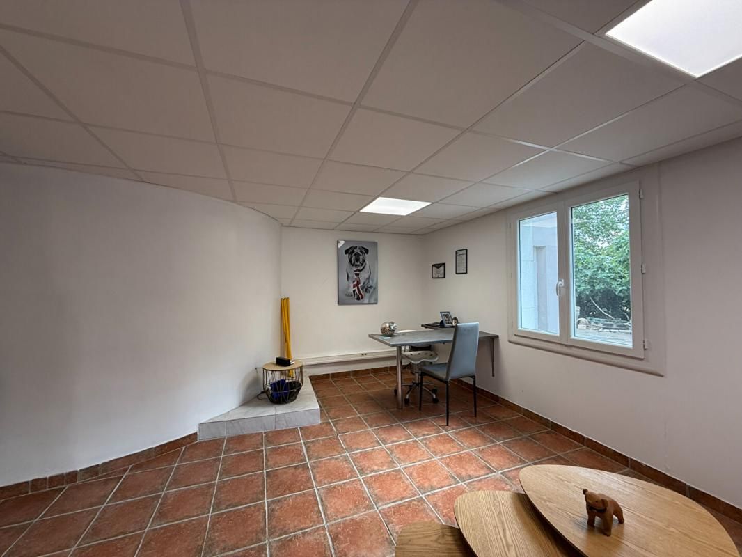BEZIERS 34500 BEZIERS - BUREAUX 22 M², REZ DE CHAUSSEE 3