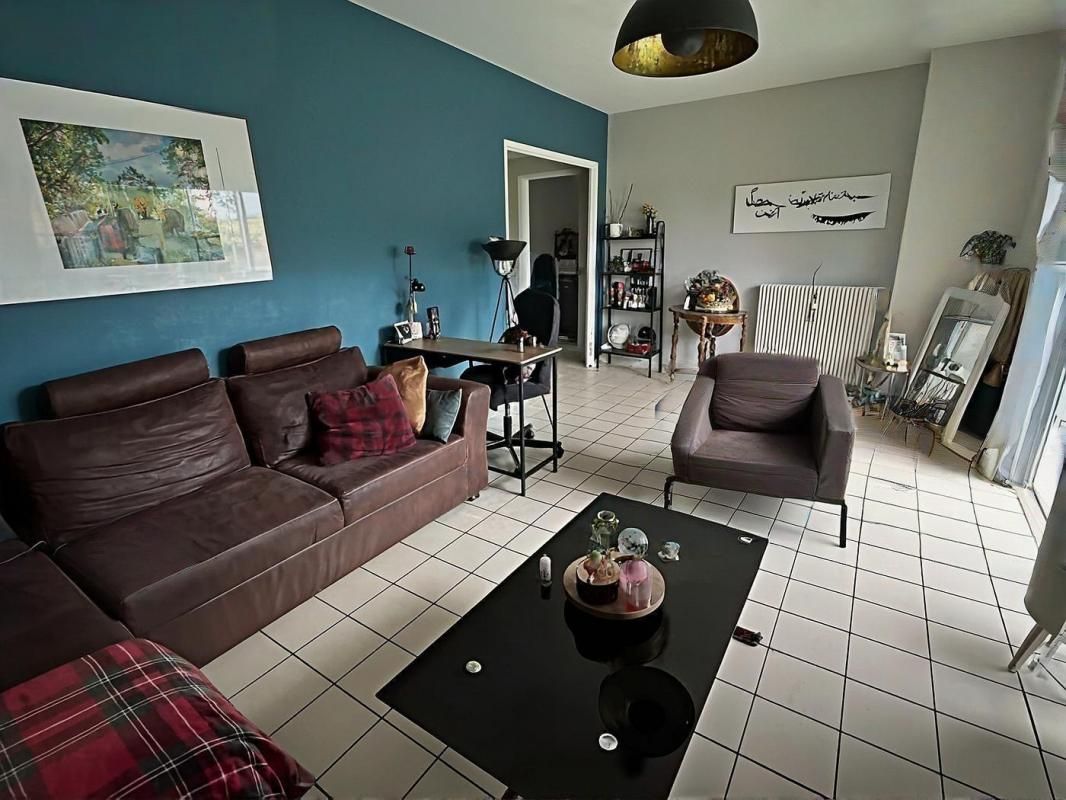 DEVILLE-LES-ROUEN Appartement T3 lumineux avec balcon, garage et caves ? Déville-lès-Rouen 3