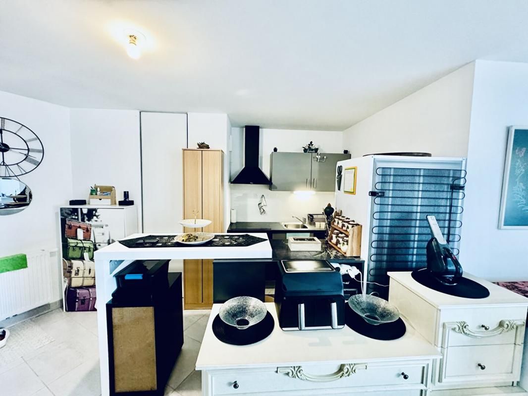 NANTES T2 ? 49 m² + terrasse 20 m² + parking 2