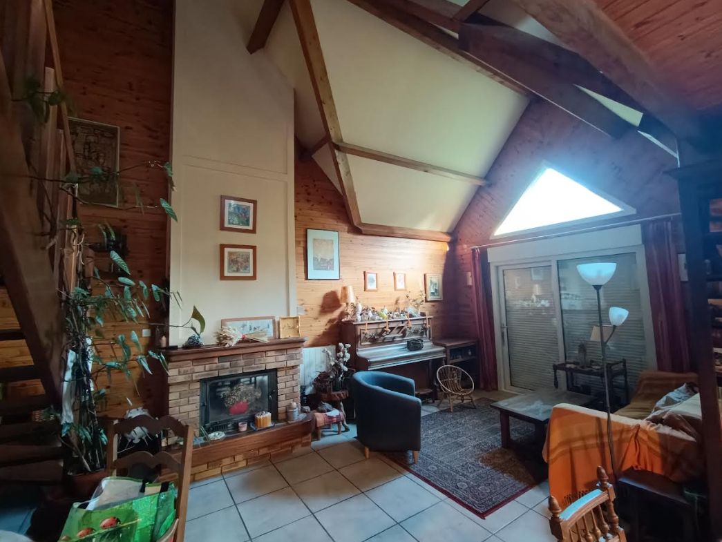 PLONEVEZ-DU-FAOU 29530 Plonévez du Faou maison 4 chambres dont 1 de plain pied, sous sol 1500 m² de terrain 4