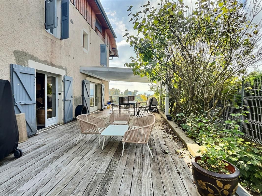 CHAINAZ-LES-FRASSES EXCLUSIVITE POUR CETTE MAISON DE VILLAGE MITOYENNE 119 m² habitables (135 m² utiles) m² 1