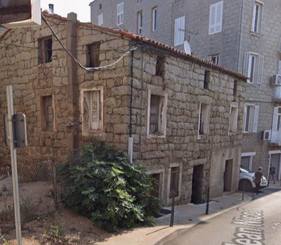 PORTO-VECCHIO MAISON de village A RENOVER 1