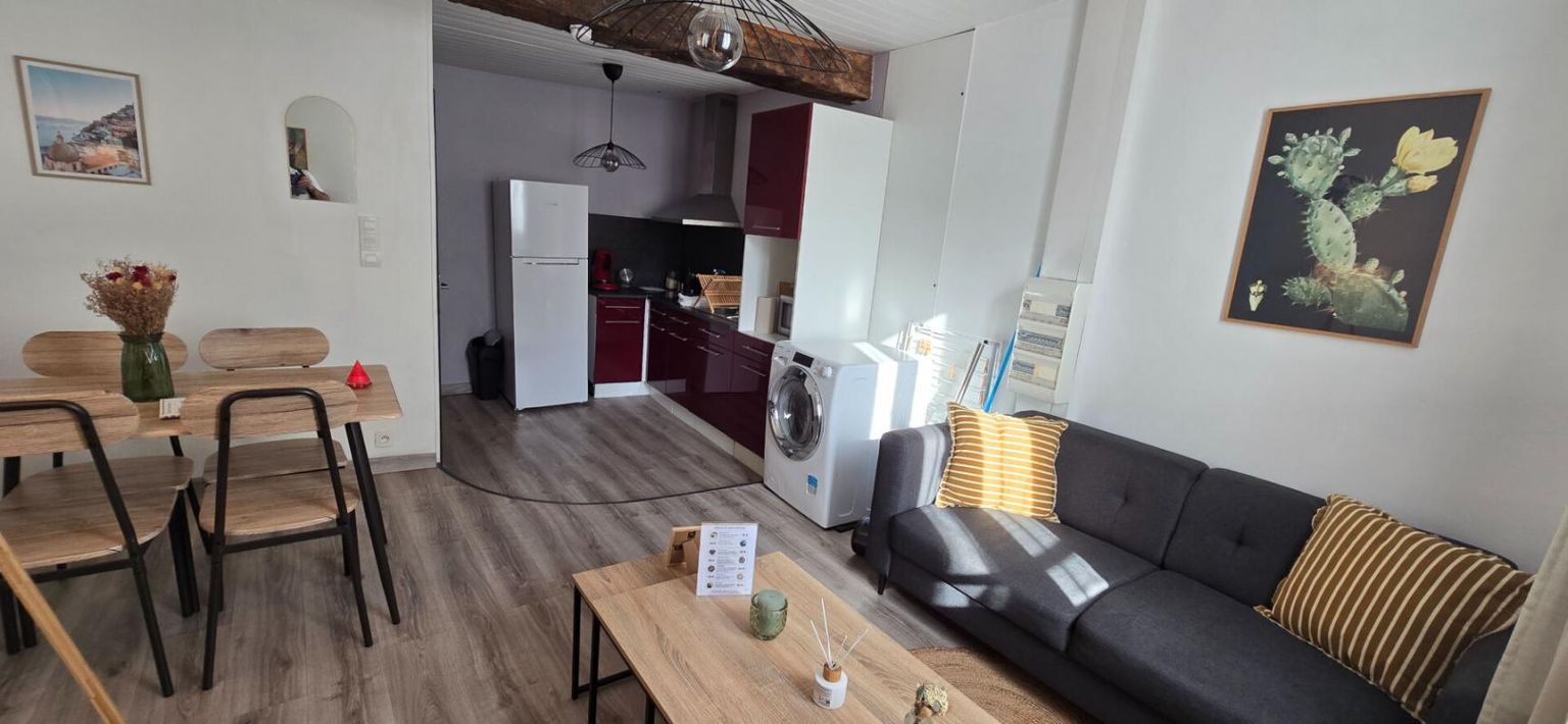 BERGERAC Immeuble avec deux appartements refait centre ville de Bergerac 1