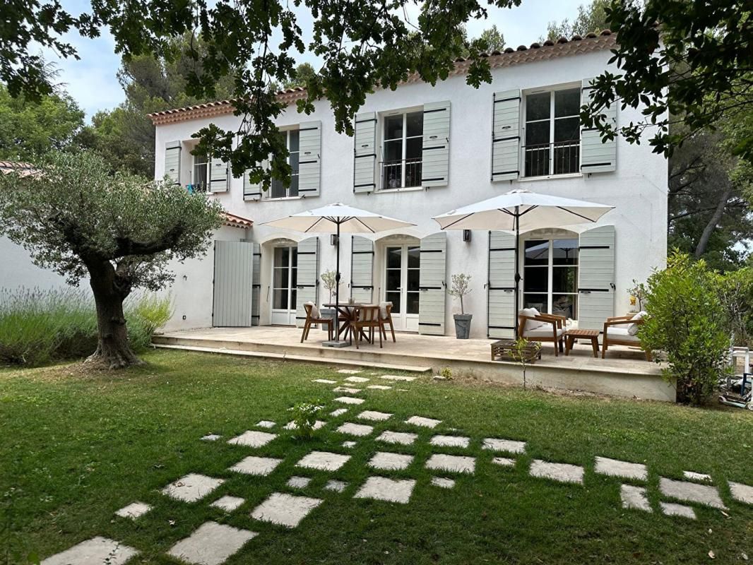 BOUC-BEL-AIR Bastide rénovée au coeur de la pinède à Bouc-Bel-Air 3