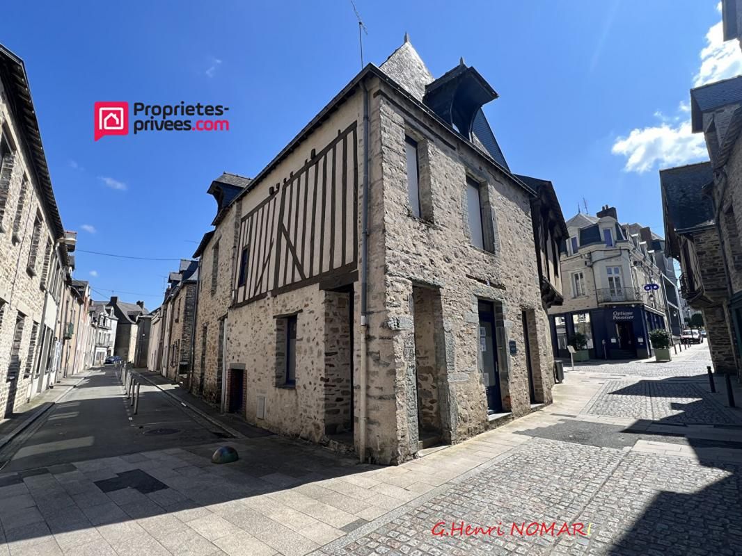 CHATEAUBRIANT Immeuble Centre ville de Chateaubriant 4 pièces, 100 m2 1