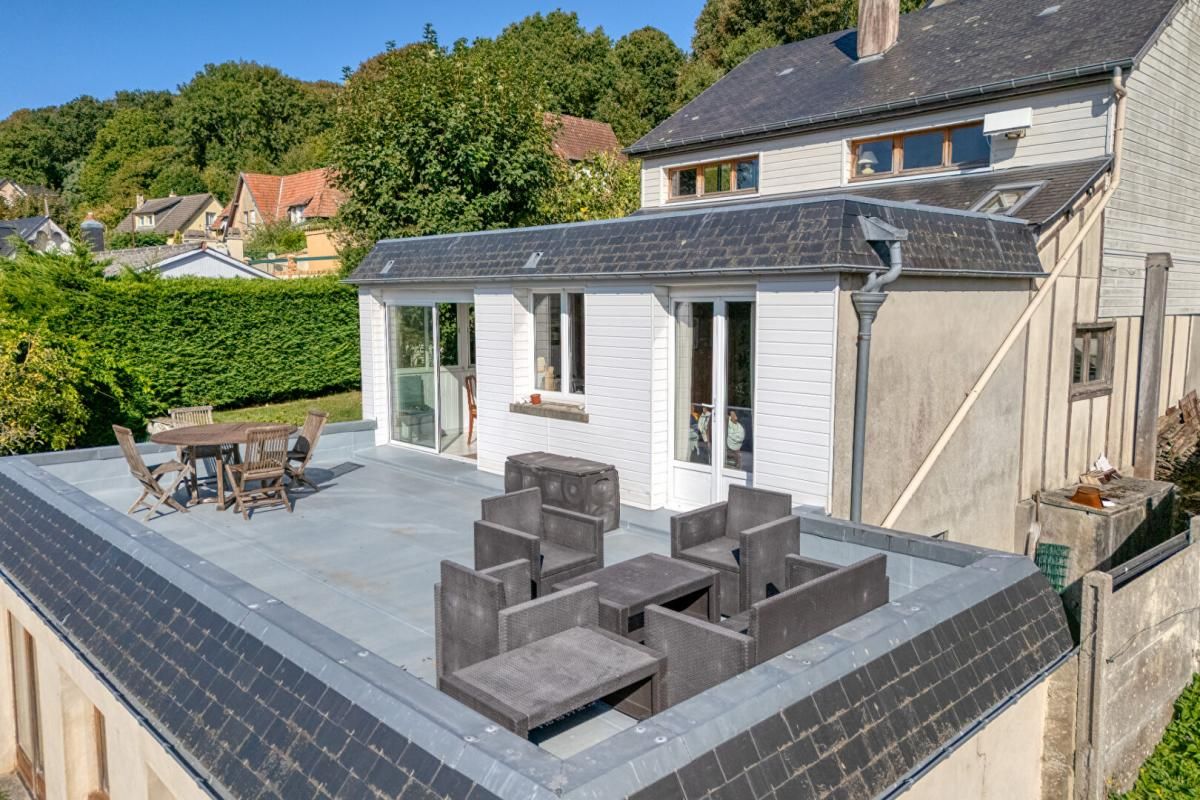 ETRETAT Etretat, vue exceptionnelle, quartier calme 6 pièces dont studio , 149 m2 3