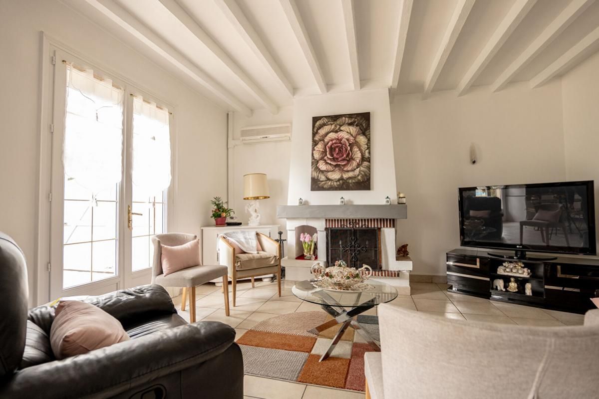 FRESNES LIEUX UNIQUES ® - PROPRIÉTÉS PRIVÉES PROPOSE MAISON DE 118 M² SUR UN TERRAIN DE 2661 M² PROXIMITÉ C0NTRES 4