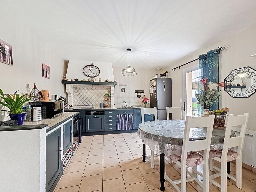 FRESNAY-SUR-SARTHE Maison  5 pièce(s) 110 m2 4