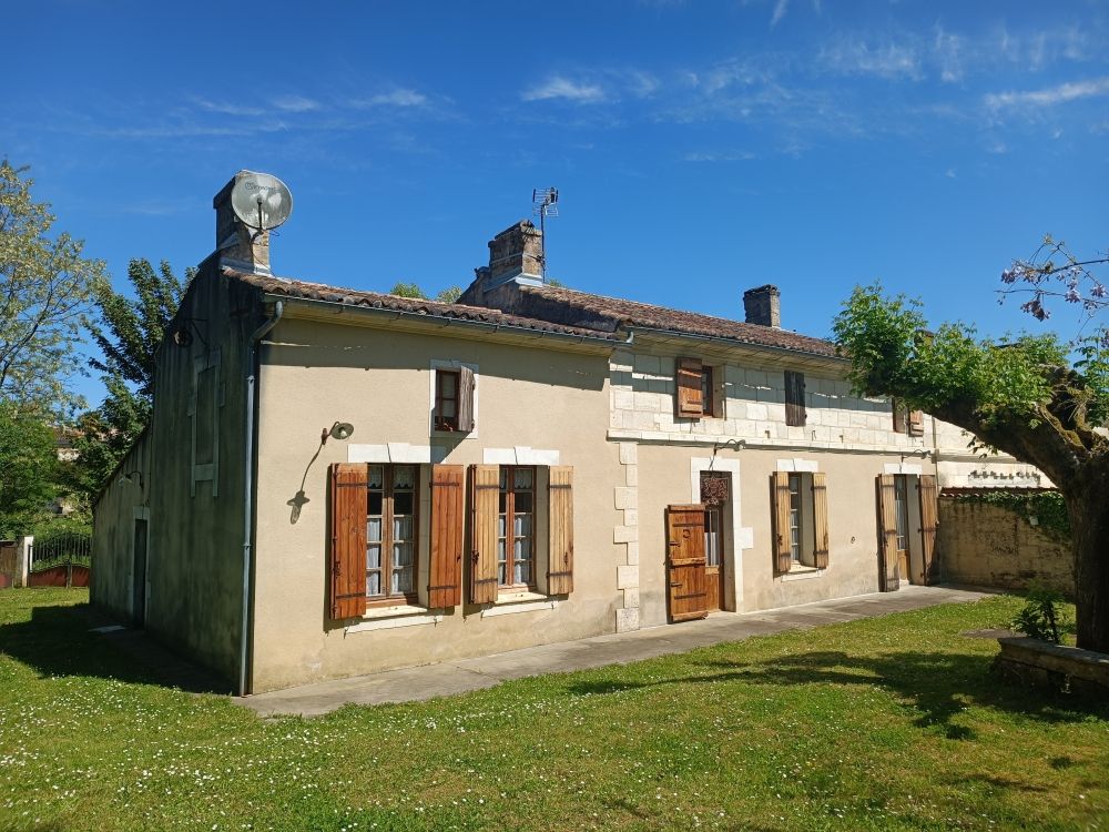 BOURG Maison  10 pièce(s) 156 m2 3