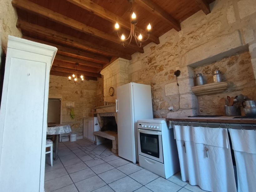 BOURG Maison  10 pièce(s) 156 m2 4