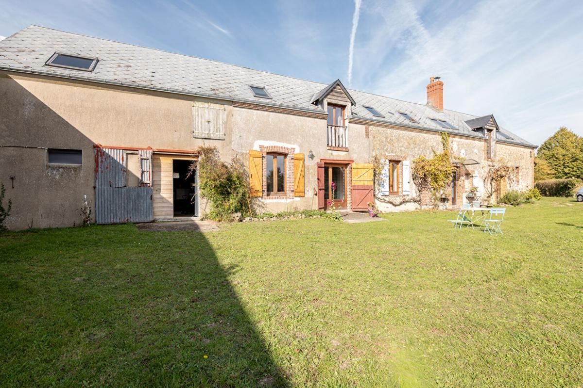 CHOUE LIEUX UNIQUES ® - PROPRIÉTÉS PRIVÉES PROPOSE ANCIENNE FERMETTE RESTAURÉE 215 M² AVEC 6415 M² SUR CHOUE (41) 2