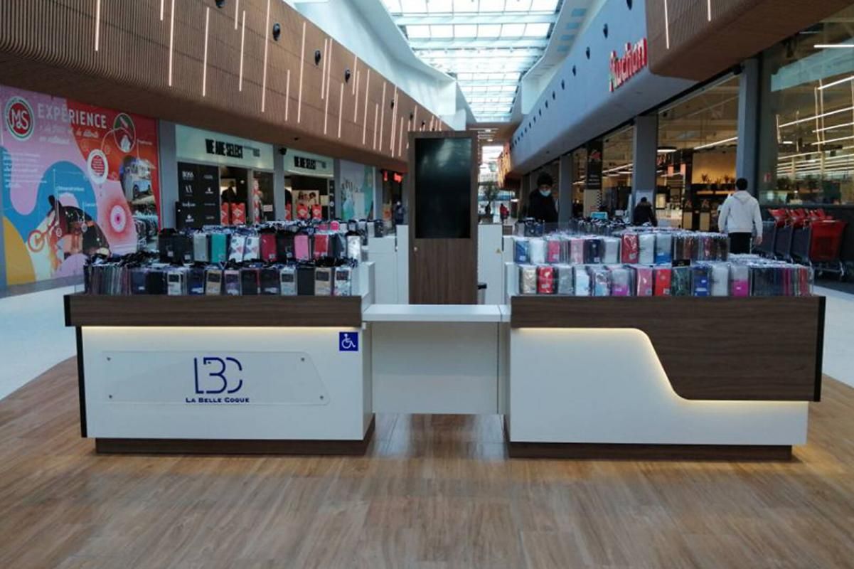 LA CHAPELLE-SAINT-AUBIN Parts sociales de vente d'accessoires et tablettes (téléphonie ) 1