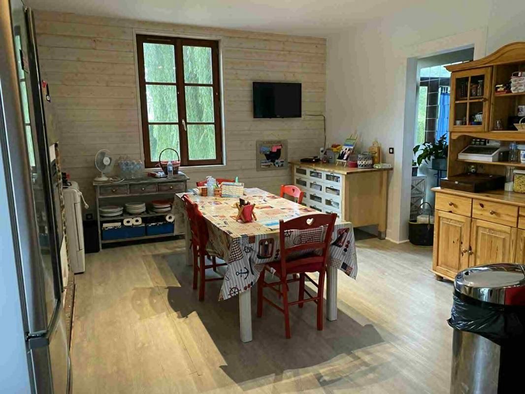 EPAIGNES Maison  6 pièce(s) 150 m2 4
