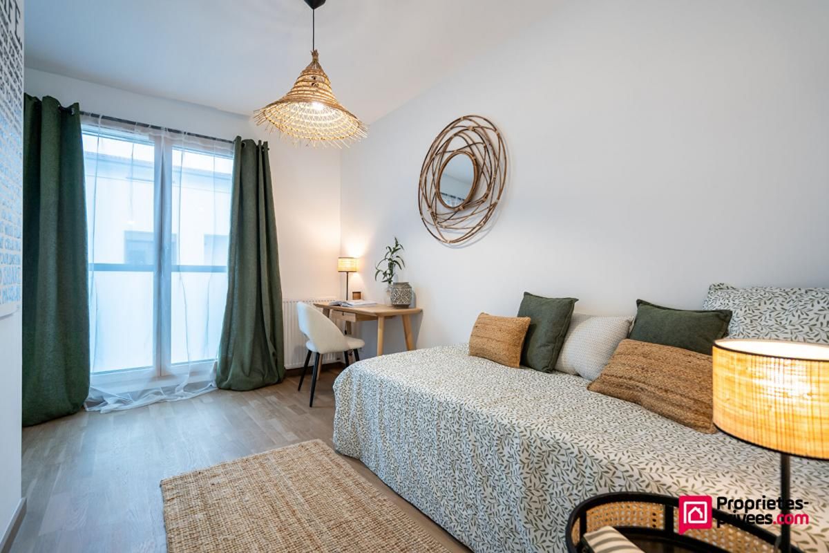 LYON-9E-ARRONDISSEMENT T5, 104m² avec terrasse de 38m², dernier étage , place Dumas de Loire 3