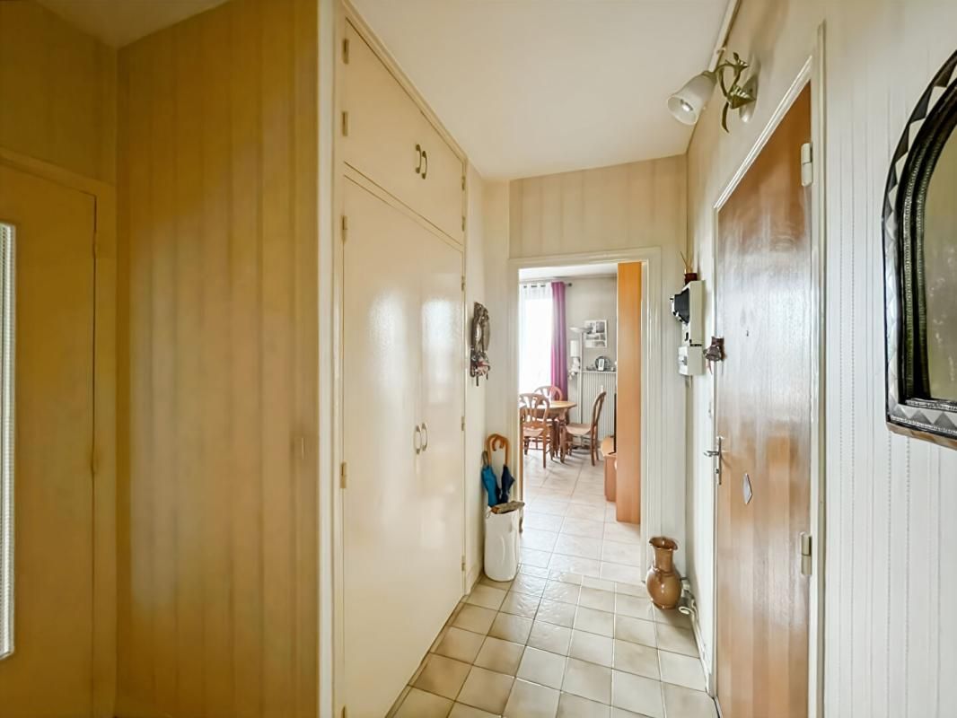 GAGNY Appartement 2 pièces lumineux avec vue dégagée 3