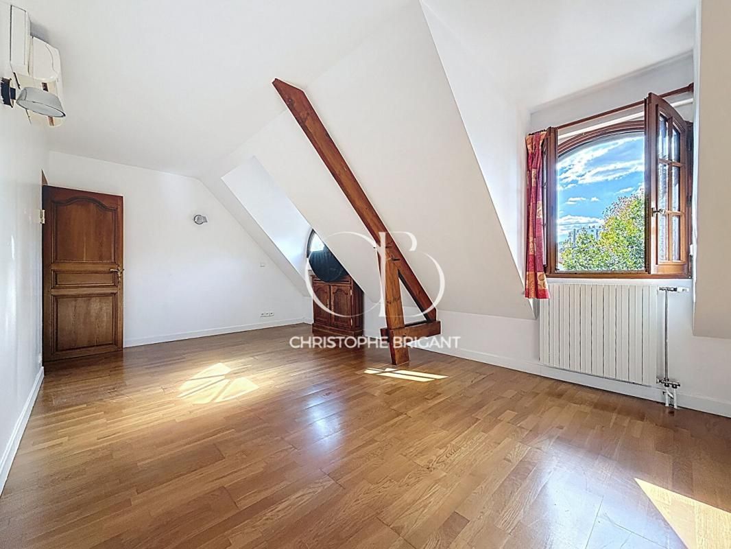 VILLEJUIF Maison Villejuif 200 m2 3