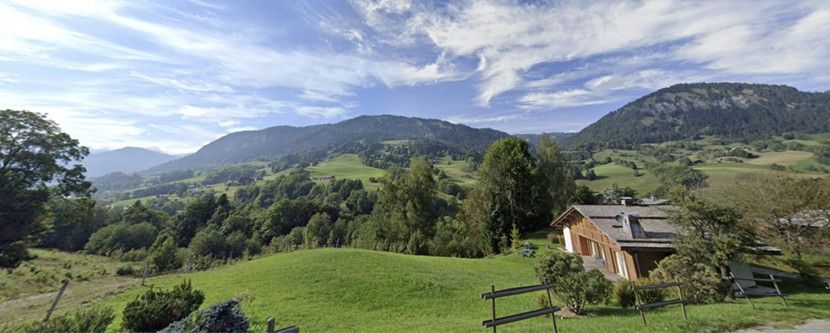 Proche MEGEVE - CHALET RÉCENT AVEC VUE MONT CHARVIN - VENTE A TERME 9 ANS (option 6 ans) - PRAZ-SUR-ARLY (Haute-Savoie)