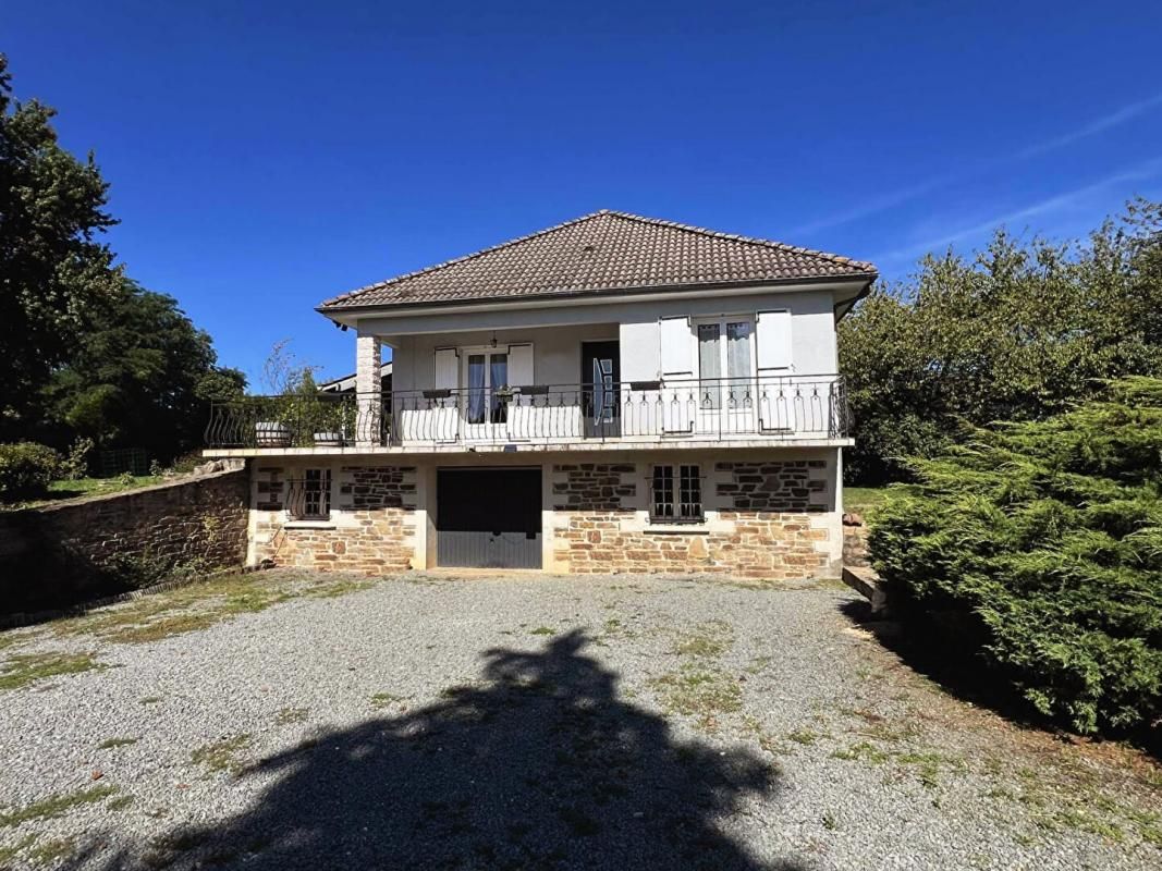 THIVIERS Maison Thiviers 5 pièce(s) 115 m2 2