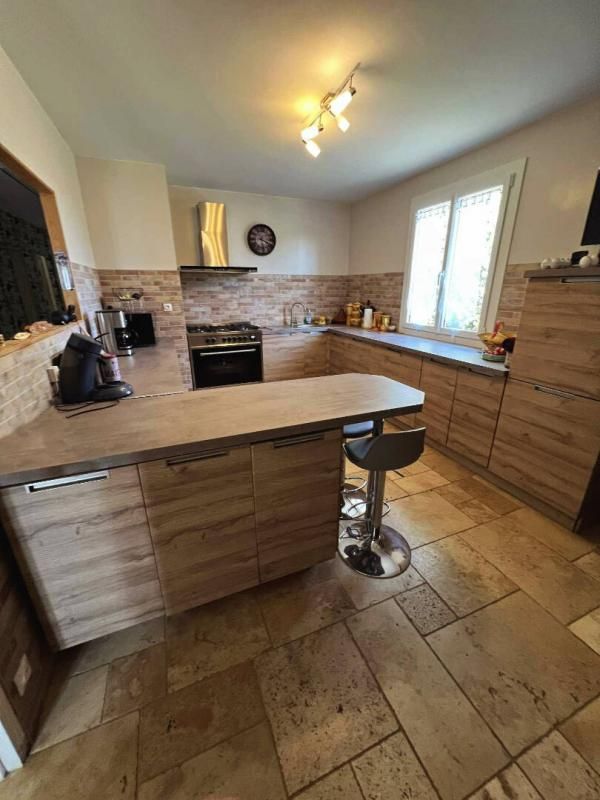 THIVIERS Maison Thiviers 5 pièce(s) 115 m2 3