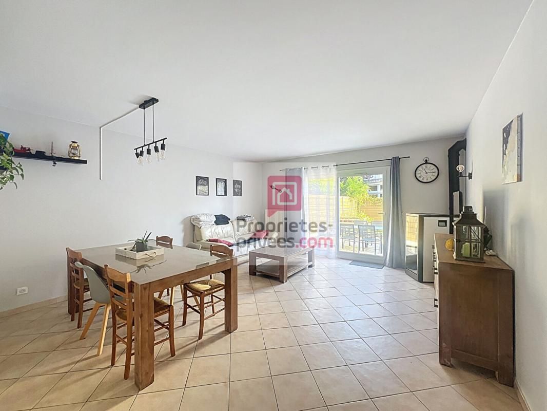 RAMBOUILLET Maison 4 chambres, 1 bureau et 1 garage attenant 1
