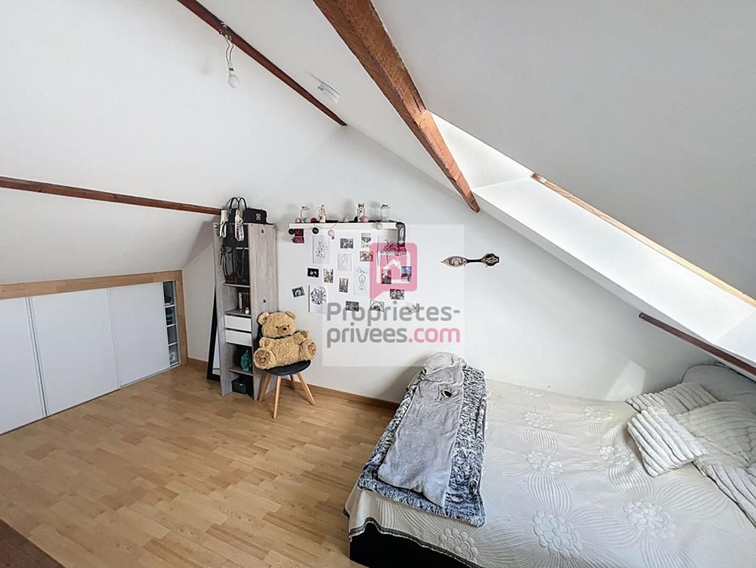 RAMBOUILLET Maison 4 chambres, 1 bureau et 1 garage attenant 4