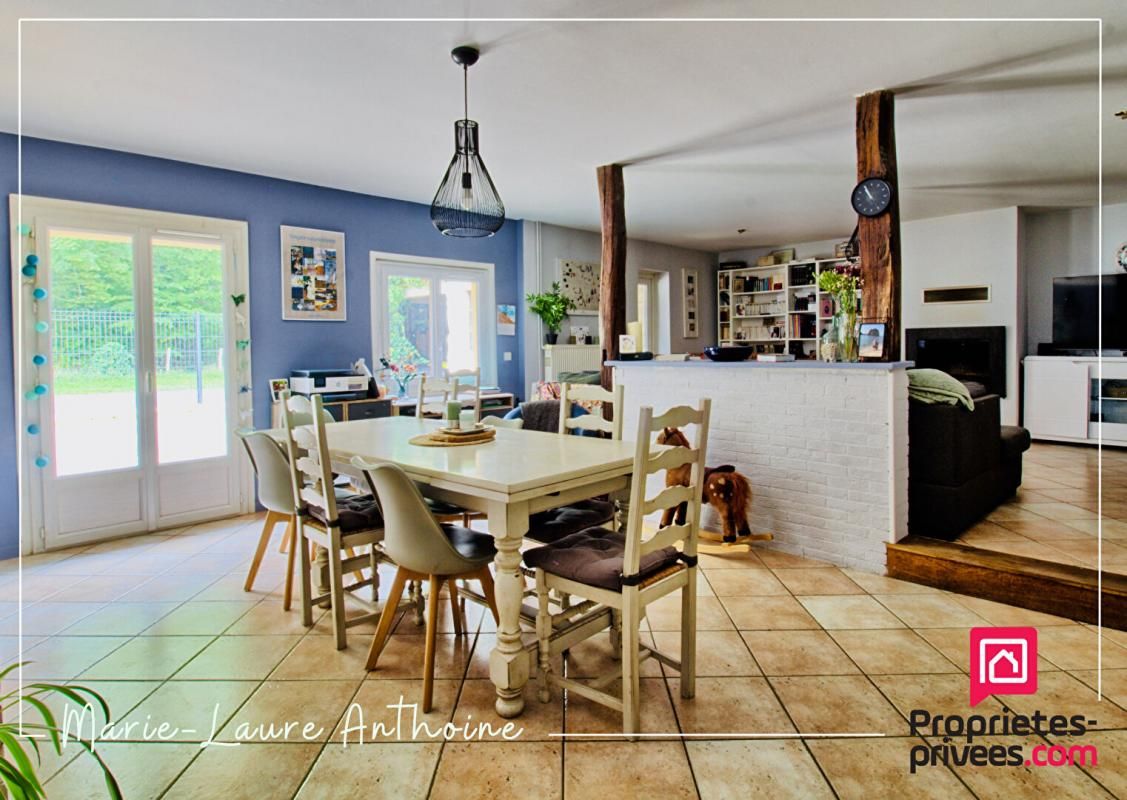 PIERRE-DE-BRESSE Maison Pierre De Bresse 8 pièce(s) 182 m2 3
