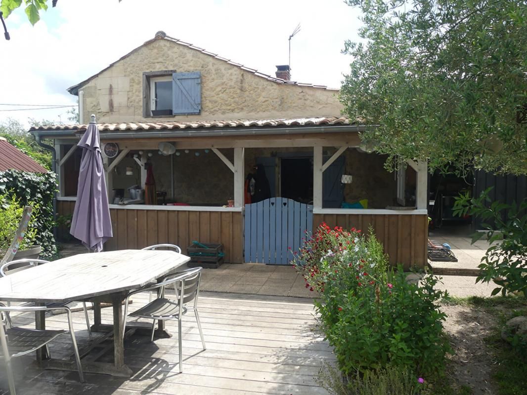 ILLATS MAISON 125 M² + DEPENDANCE 115 M² + CHALET 20 M² + PISCINE AVEC TERRAIN 4387 M² 3