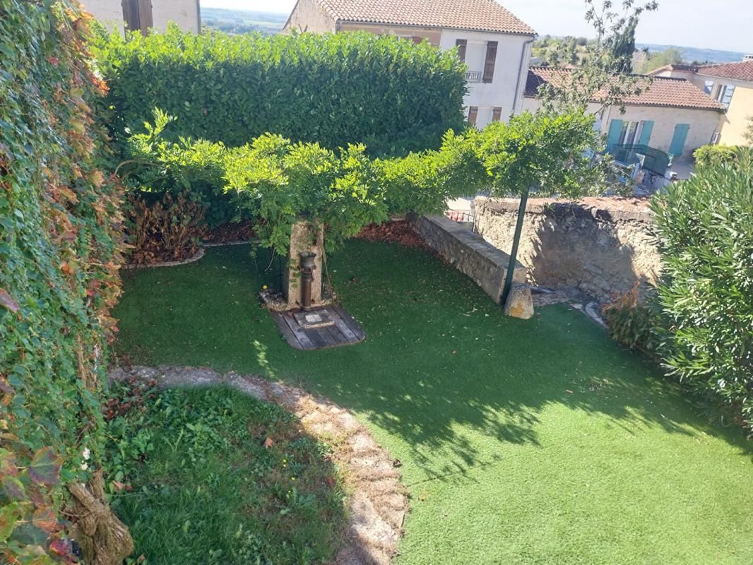 LAPLUME LAPLUME 47310 Maison pierre 9 pièce(s) 287.65 m2 1